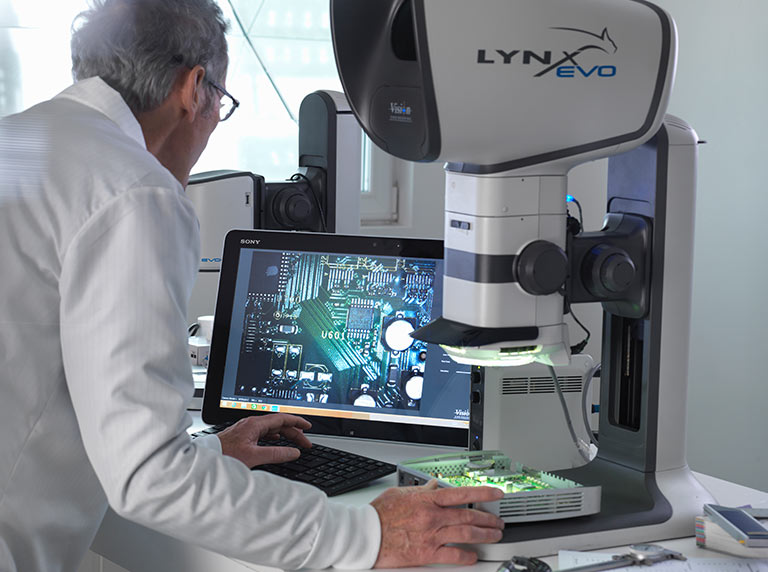 Lynx EVO ergonomic stereo microscope
