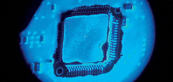 Iluminación UV del componente de montaje en superficie de PCB