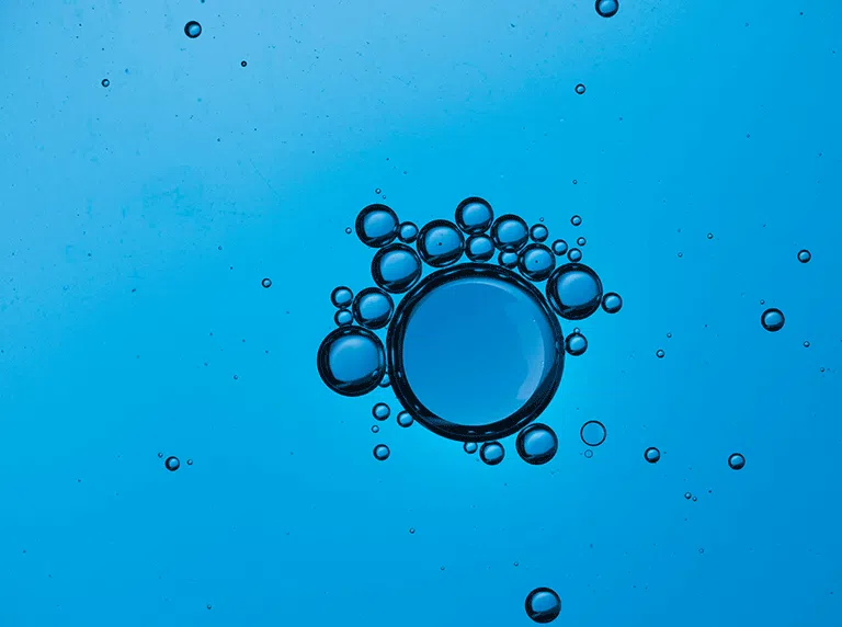 Electronic PCB component shown magnified on monitor using EVO-Cam II digital microscope