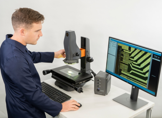 Swift PRO 550x400px Image of man using the Swift PRO Edge for non-contact inspection